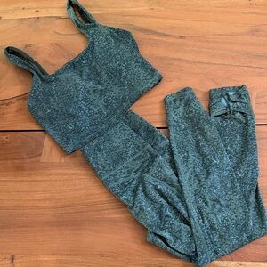 all in motion Deep Forest Green Velvet-Look Active Set